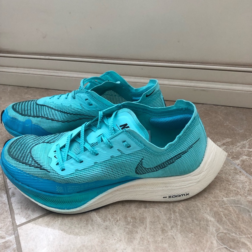 Like New Nike Air ZoomX Vaporfly Next 2% Aurora Shoes ( CU4111- 300 )